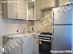 Kitchen interior 5 sq m photo with column and refrigerator