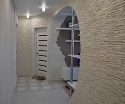 Гипсовые кирпичики на стену в интерьере прихожей