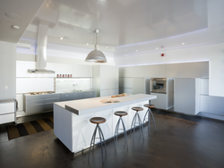 Suspended ceiling in the kitchen real photos