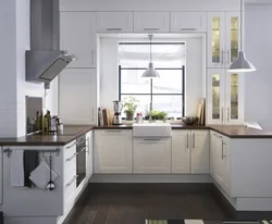 Современные кухни дизайн п образные с окном
