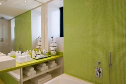 Glass wallpaper in the bathroom interior