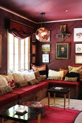 Combination of burgundy in the living room interior