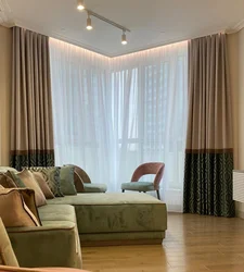 Bir Mənzil Fotoşəkilində Oturma Otağının Daxili Hissəsi Üçün Düzgün Pərdələri Necə Seçmək Olar
