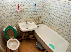 Bathroom in Khrushchev renovation photo budget option