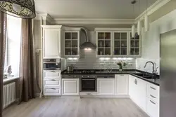 Тарҳи ошхона сафед бо countertops торик