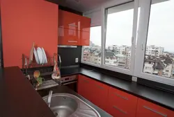 Глядзець фота рамонт кухні на балконе