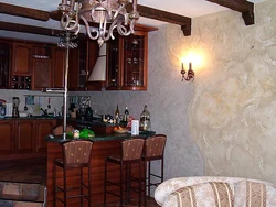 Photo of Venetian plaster on the walls in the kitchen