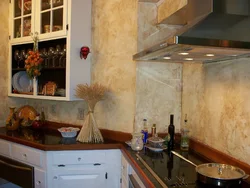 Photo of Venetian plaster on the walls in the kitchen