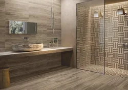 Wood-look porcelain tiles in the bathroom photo