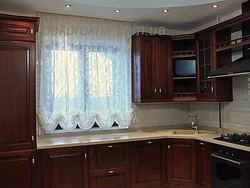 Which cornice is better for the kitchen photo