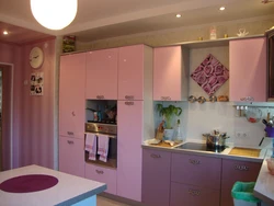 Розовый цвет с каким цветом сочетается в интерьере кухни фото