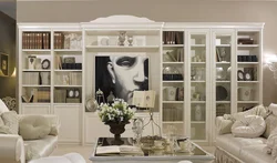 Книжный шкаф в интерьере гостиной фото в городской квартире