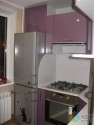 Kitchen design 6m2 in Khrushchev with refrigerator and gas