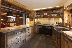 Акс Chalet ошхона дар сабки хонаи кишвар