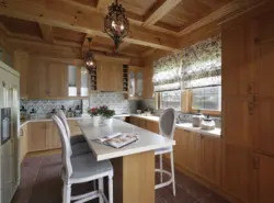 Дизайн кухни деревянного дома