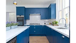 What colors goes with blue in the kitchen interior