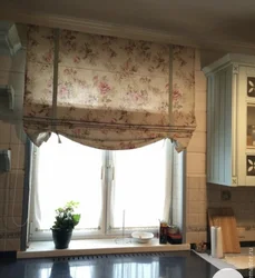 Рымскія шторы сучасныя на кухню фота