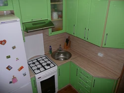 Kitchen design 5 meters in Khrushchev with a refrigerator photo