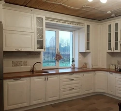 Bright Corner Kitchens With Window Photo