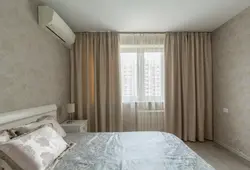 Сочетание обоев и штор в интерьере спальни