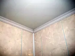 Plinth in the bathroom on the ceiling photo