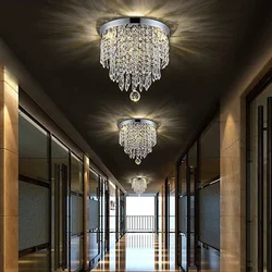 Koridorda tavan çilçıraqları müasir dizayn fotoşəkili