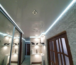 Photo of suspended ceilings with lighting in the hallway