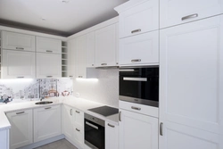 White corner kitchen design