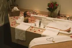 Banyoda romantik fotosuratlar