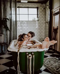 Banyoda Romantik Fotosuratlar