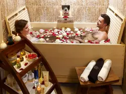 Banyoda Romantik Fotosuratlar