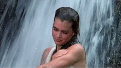 Brooke Shields uşaqlıqda vanna otağında çəkilmiş fotoşəkili