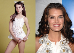 Brooke Shields photo in the bathroom as a child