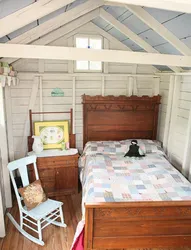 Дизайн спальни на даче в деревянном