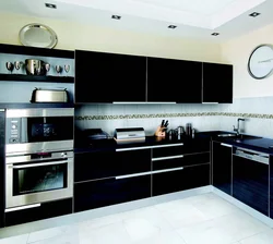 Примеры кухонь со встроенной техникой фото дизайн