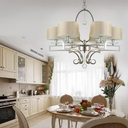 Chandeliers барои як акс ошхона классикӣ