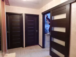 Как поставить дверь в квартире фото
