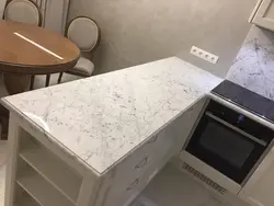 Мрамор марквина белый в интерьере кухни фото