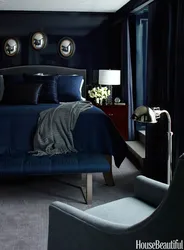 Сіні з карычневым у інтэр'еры спальні