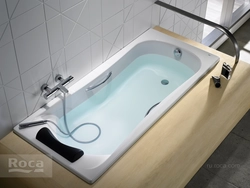 Bathroom design with acrylic bathtub