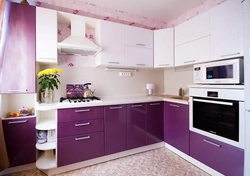 Design of two-tone corner kitchens