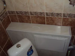 Короб в ванной для труб в интерьере