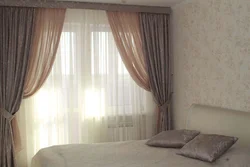 Фото оформления окон шторами в спальне