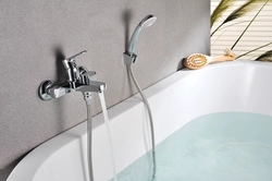Design Of Bathtub Faucets In The Interior