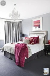 What colors goes with burgundy in a bedroom interior?