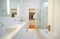 Narrow long bathtub photo