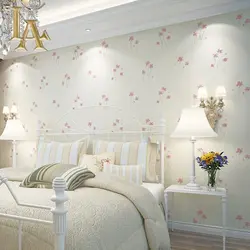 Обои цветы на стену в интерьере спальни