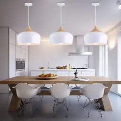 Кухня светильники над столом дизайн фото