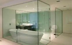 Шкляныя перагародкі для ванны ў інтэр'еры