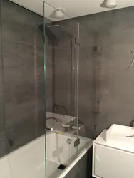 Glass Partitions For Bathtubs In The Interior